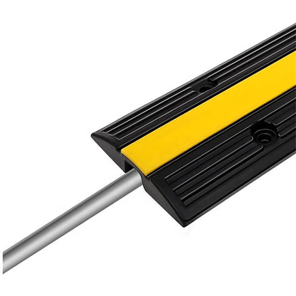 Rampe de protection cable de recharge