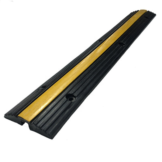 Rampe de protection cable de recharge