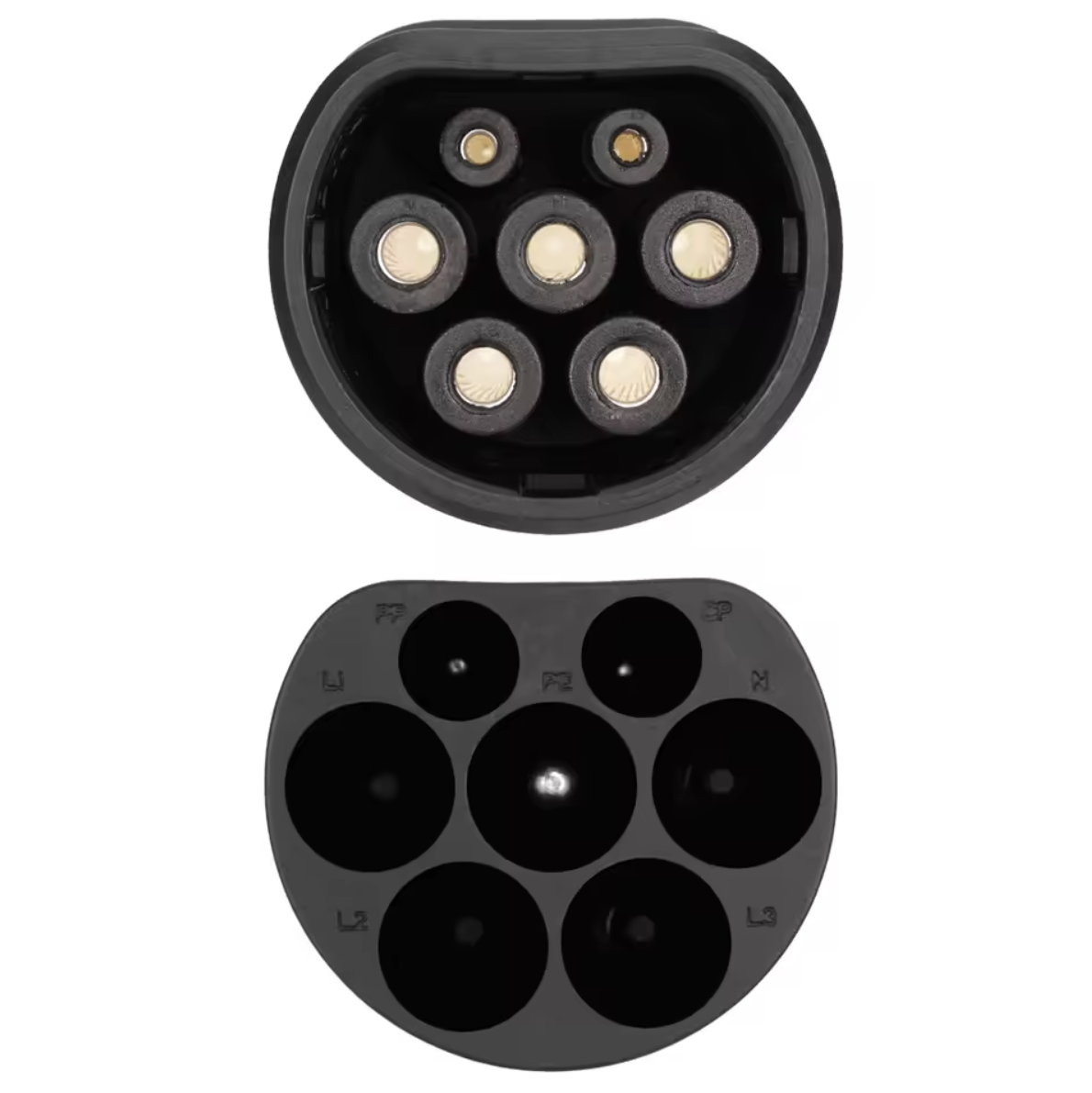 Un connecteur de câble de recharge de type 2 (Mennekes) , vu de face, avec ses sept broches circulaires disposées en un motif spécifique. Ce connecteur, standard en Europe pour les véhicules électriques